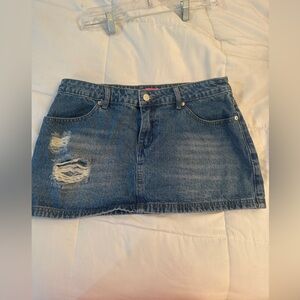 Edikted Size medium Distressed Denim Mini Skirt